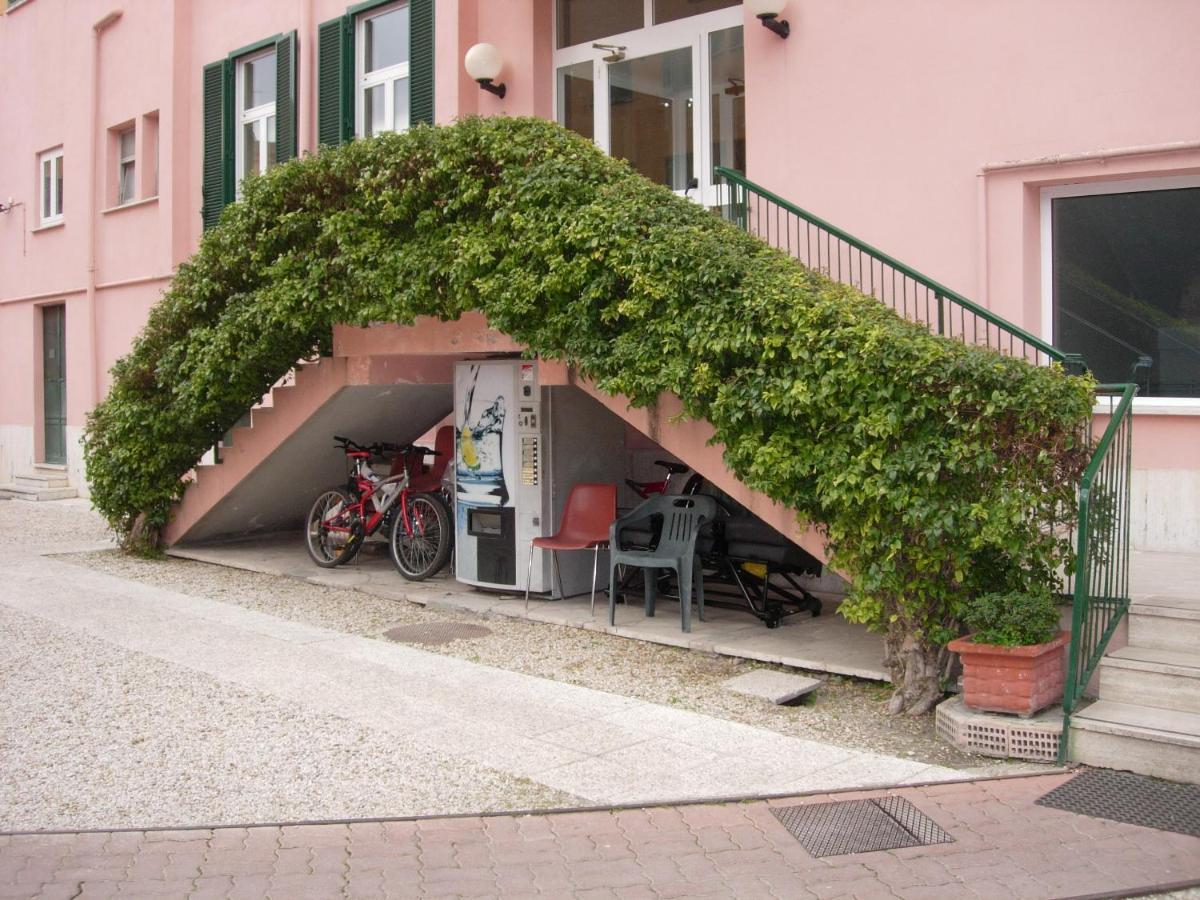 Foresteria Roma Esercito Della Salvezza Buitenkant foto