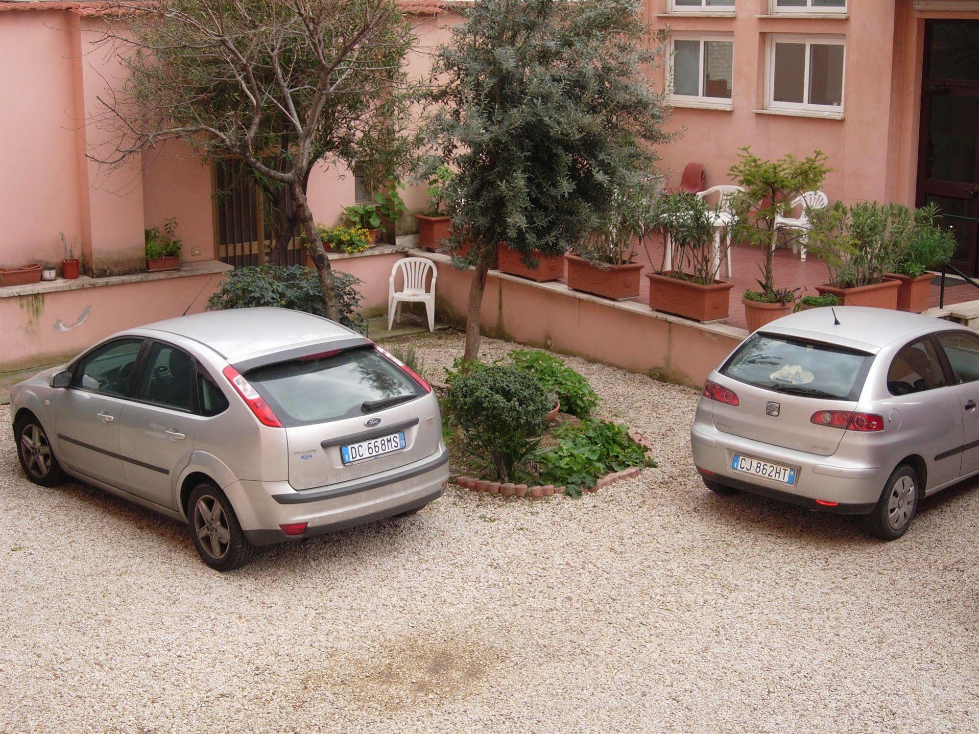 Foresteria Roma Esercito Della Salvezza Buitenkant foto
