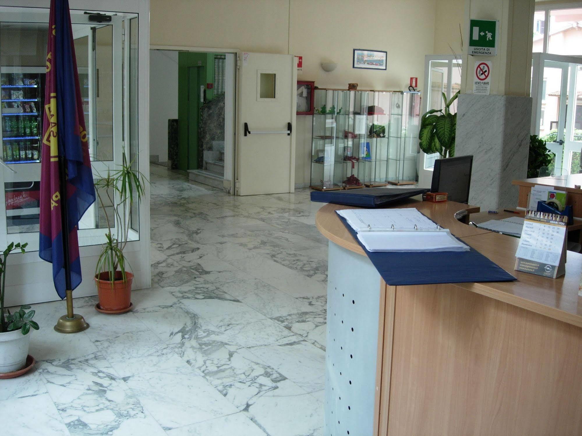 Foresteria Roma Esercito Della Salvezza Buitenkant foto